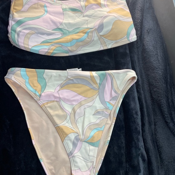 Pastel Abstract Bikini Set - Picture 3 of 4
